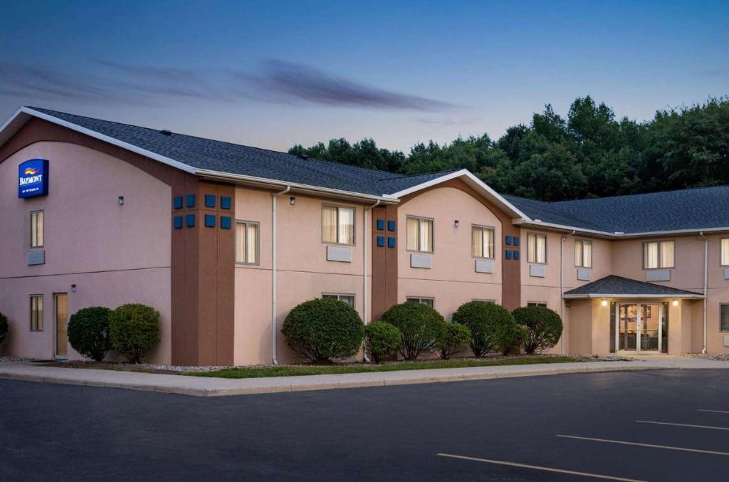 Baymont By Wyndham Holland/Toledo image