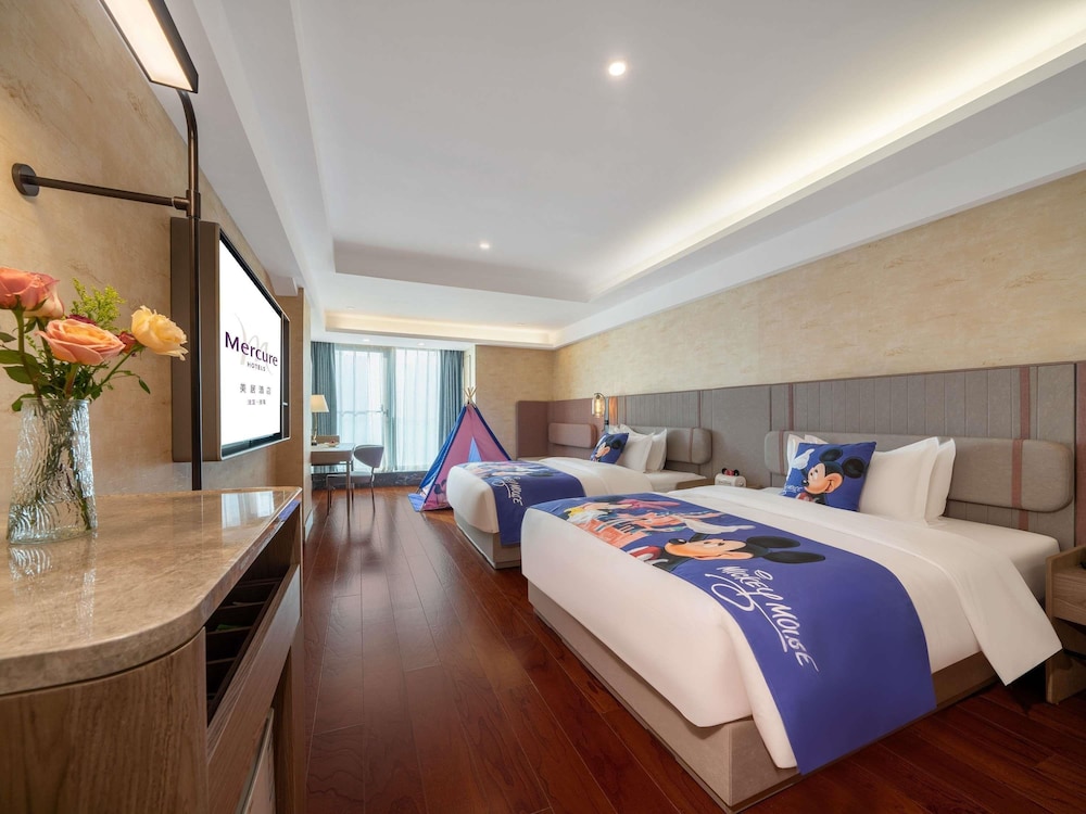 High Altitude, Family, 2 Double Beds, City View