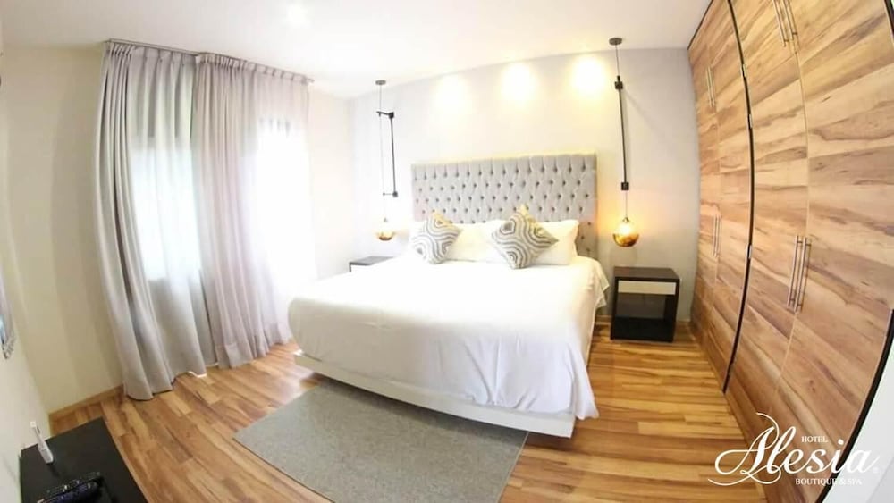 Alesia Hotel 7/52