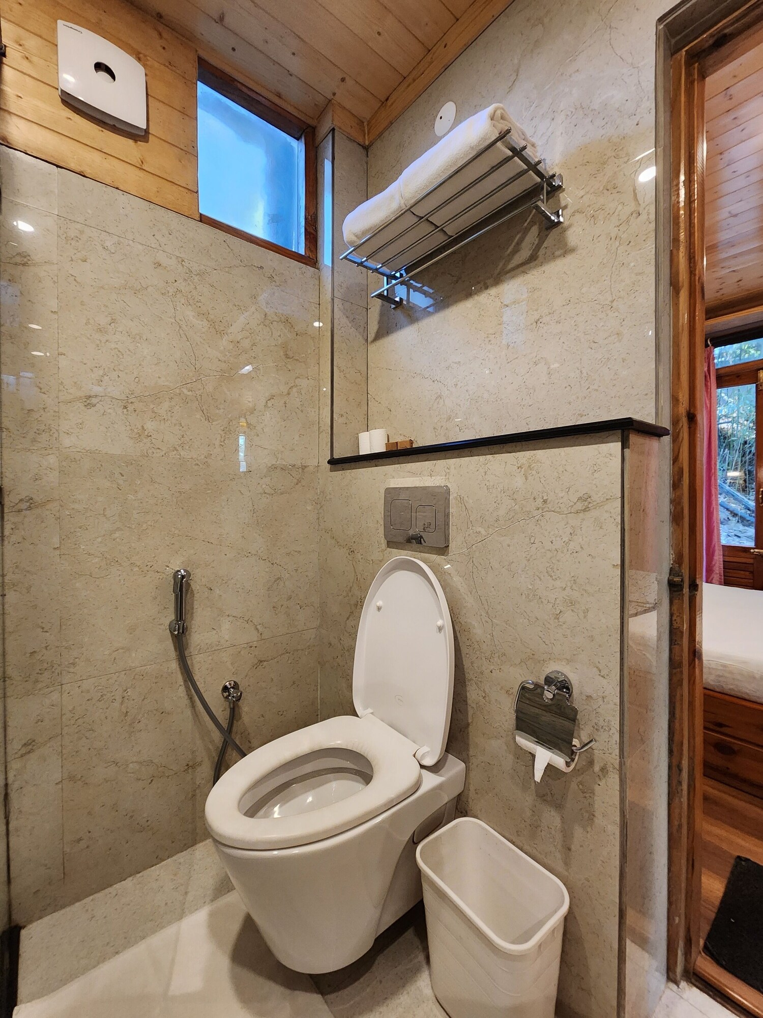 3 BEDROOMS, BUNGALOW