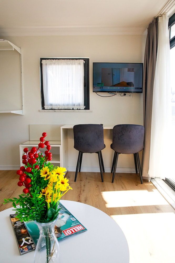 Beans House Suite 34/50