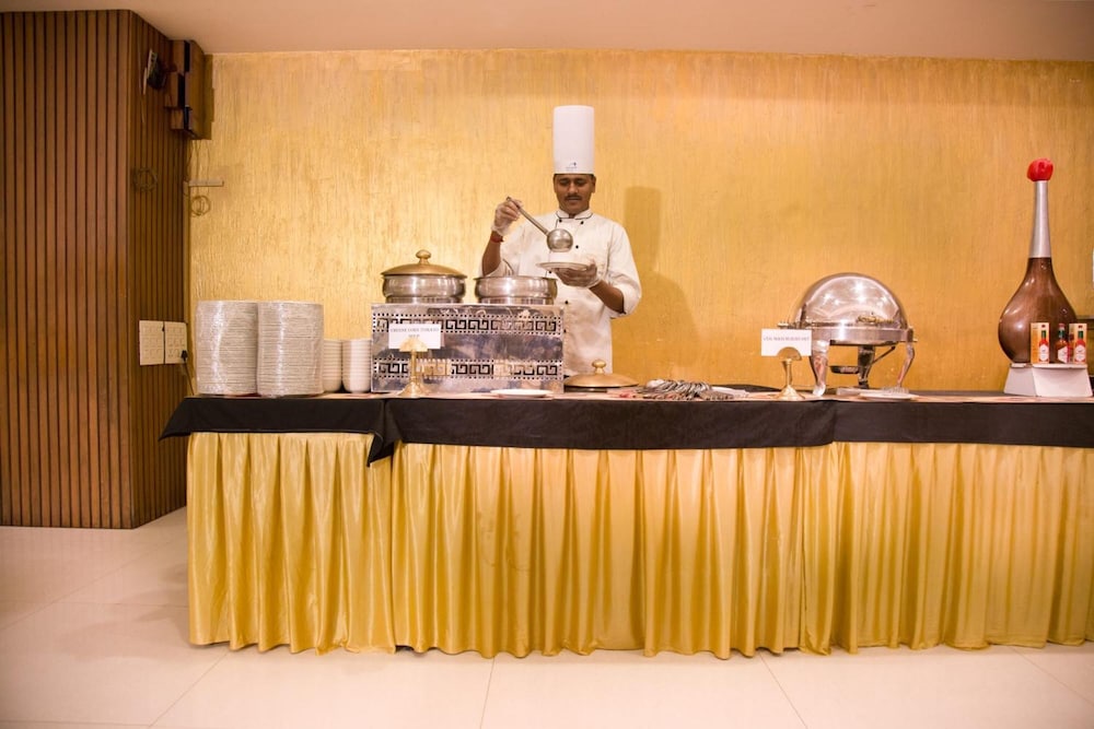 PLATINUM INN HOTEL 4/46