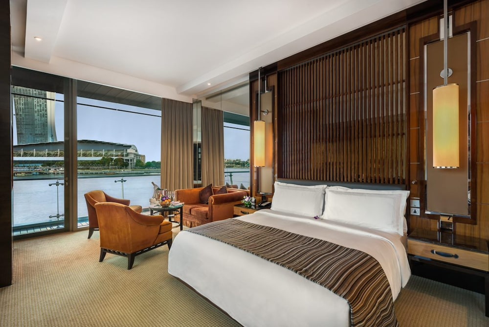 The Fullerton Bay Hotel Singapore 19/79