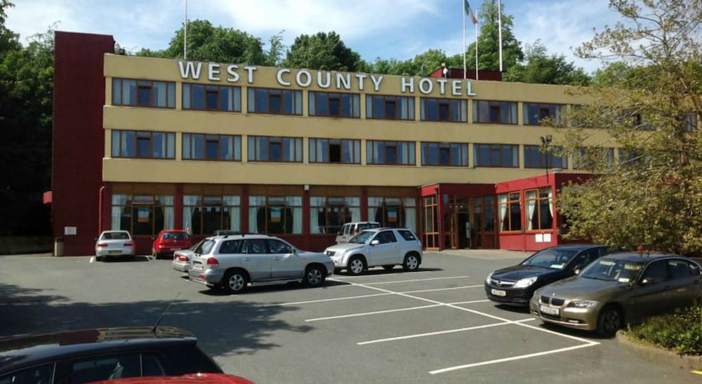 West County Hotel 25/30