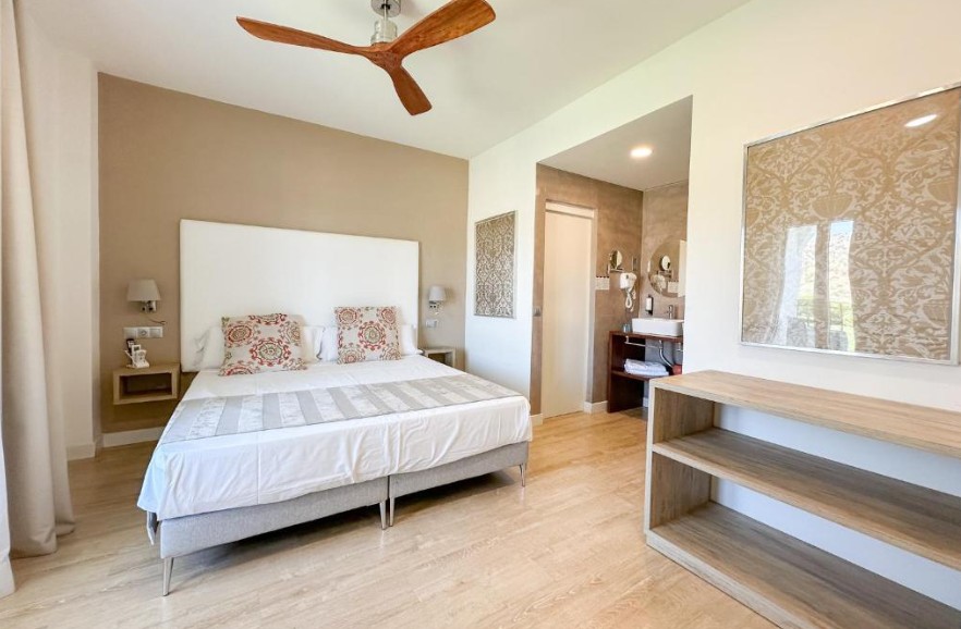 Anoreta Suites 1/8