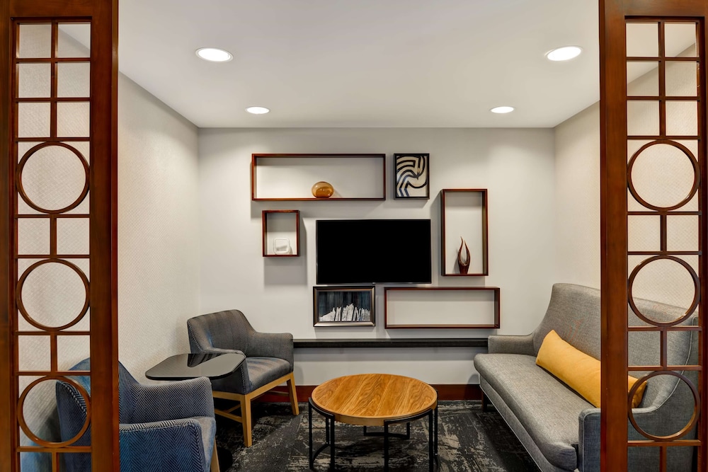 Hyatt Place Memphis Wolfchase Galleria 24/51