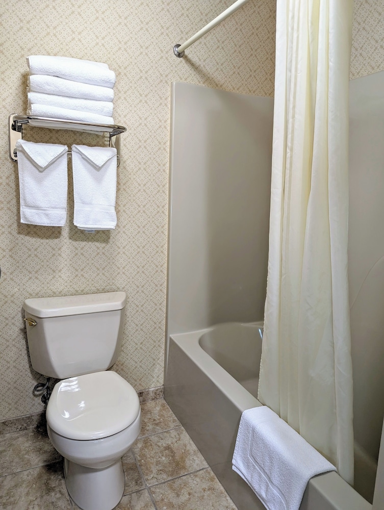 First Gold Hotel Suites Gaming 53/58