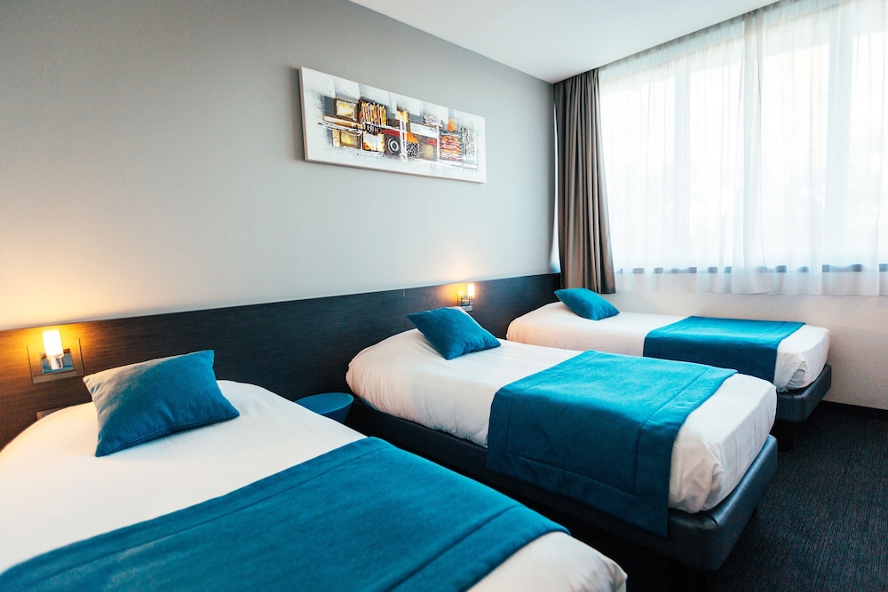 BASIC, TRIPLE, 3 BEDS