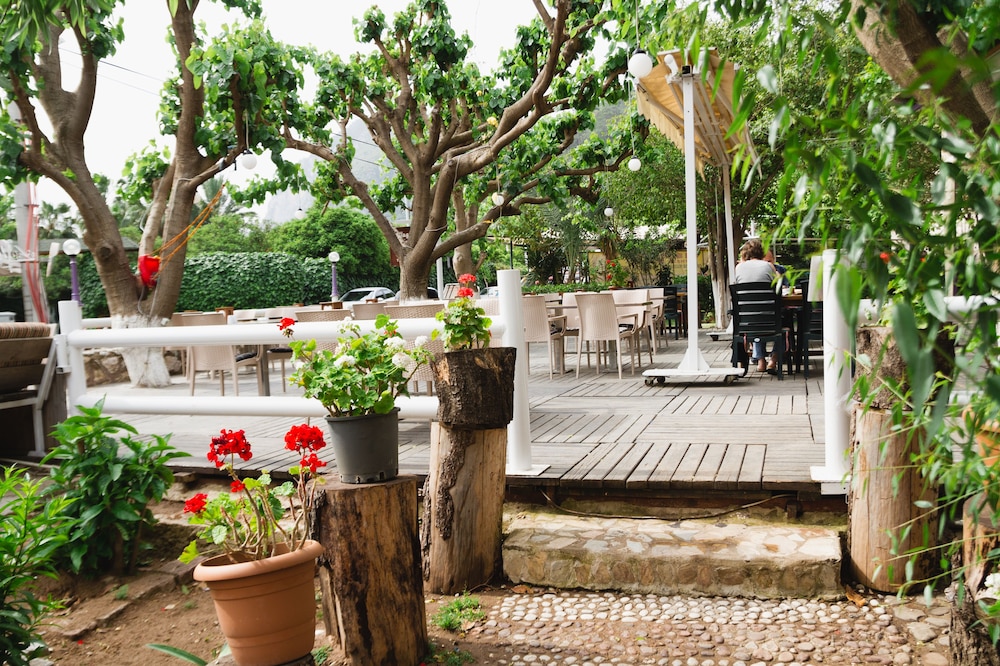 Garden Pansiyon 4/50