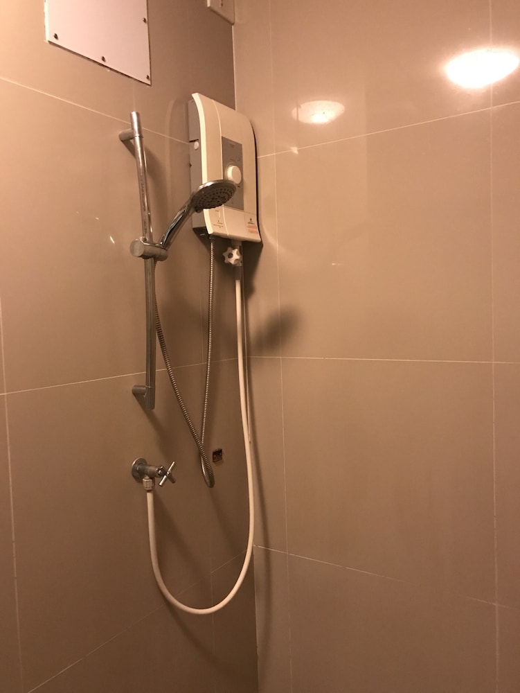 Ton Thong Resort Hotel 15/40