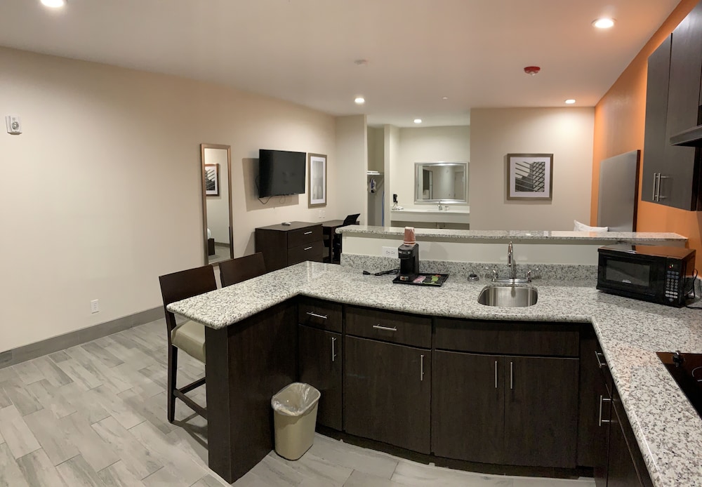 Scottish Inn and Suites IAH Airport 9/46
