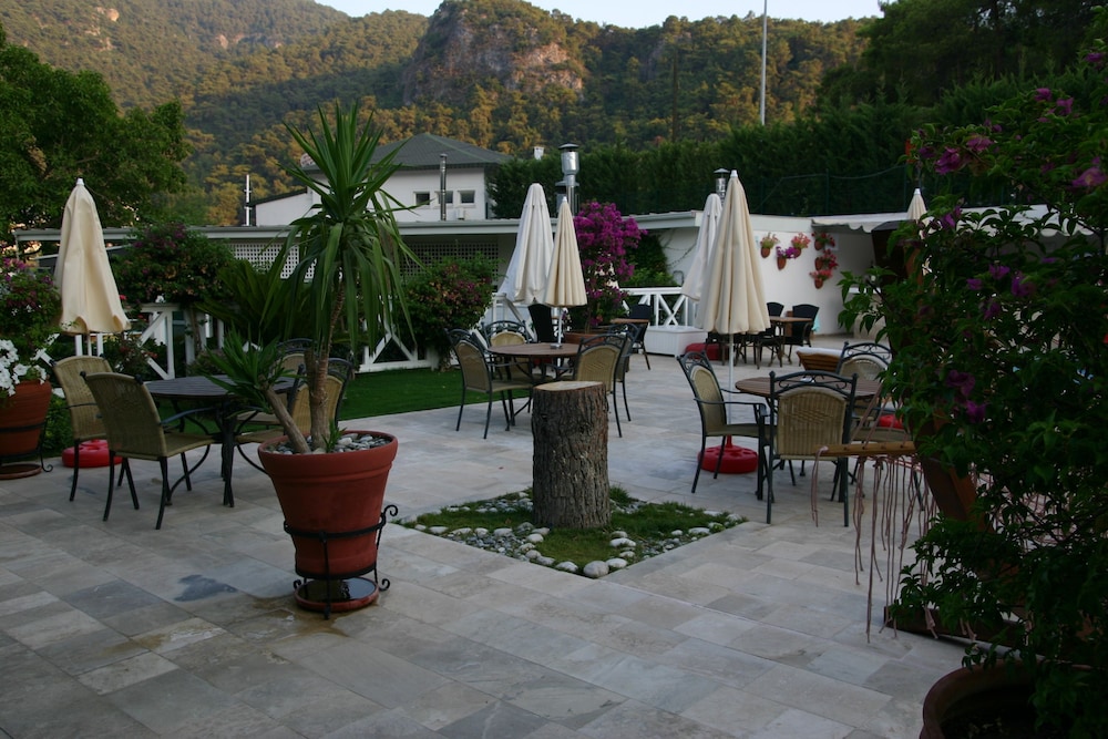 MARINA BOUTIQUE FETHIYE 24/50