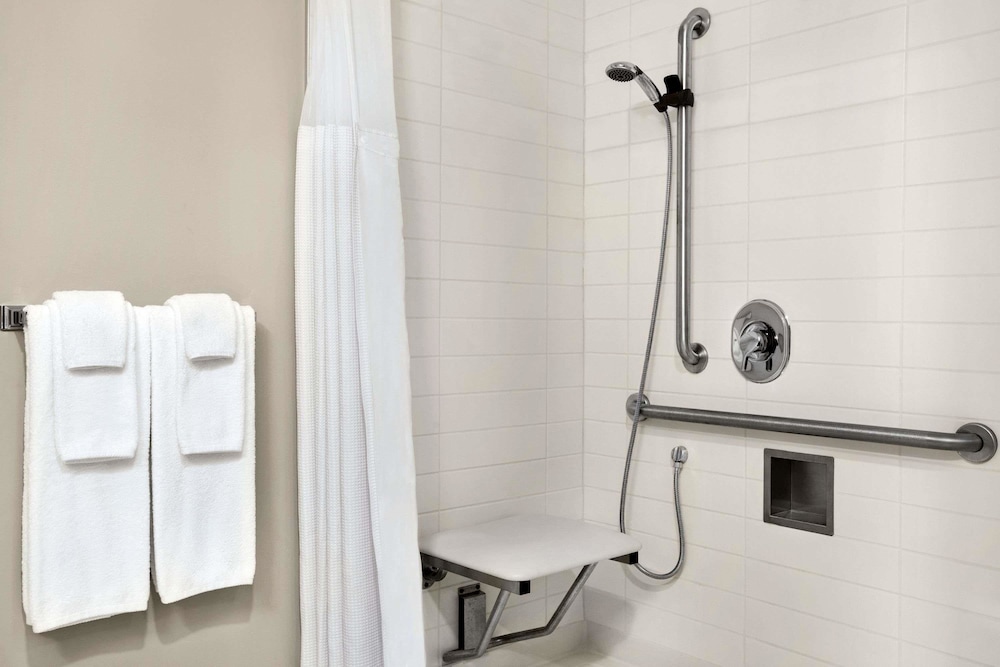 Microtel Inn And Suites By Wyndham Val-D Or 15/26