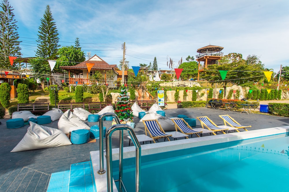 Mossview Resort 7/72