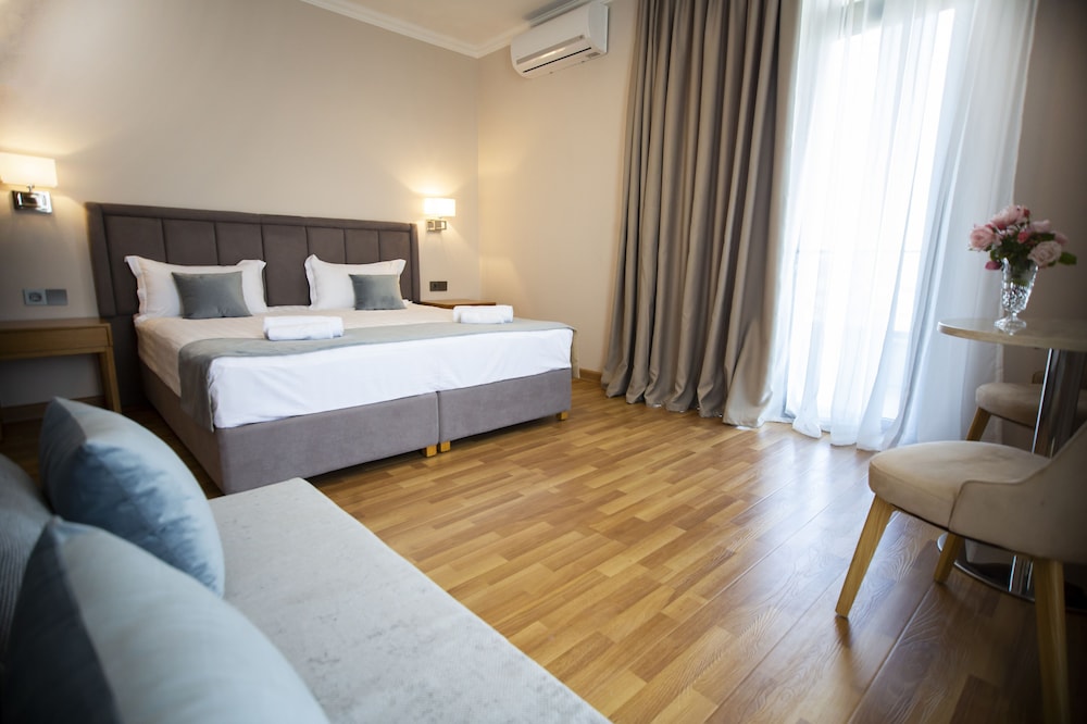 Chveni Ezo Boutique Hotel 15/42