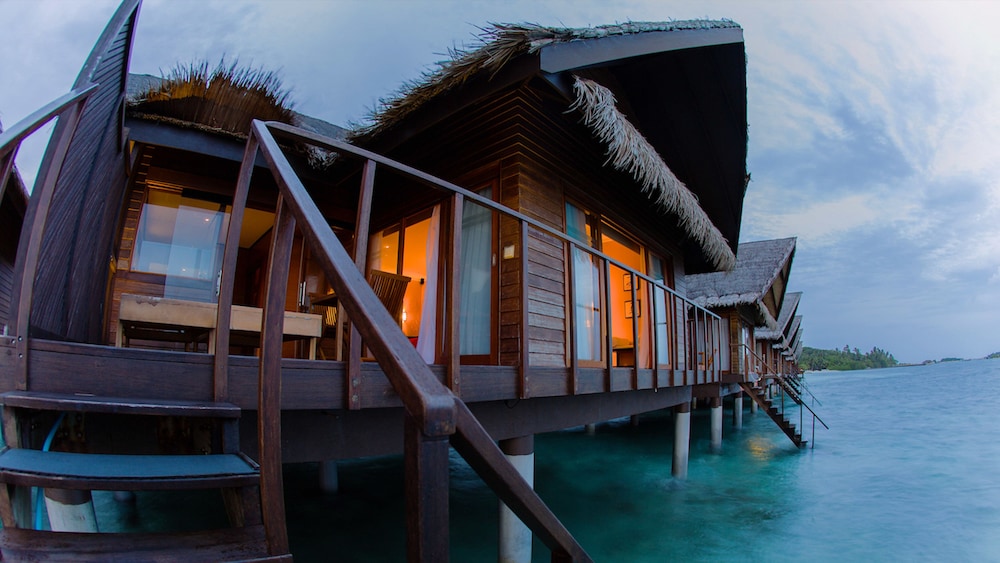 Adaaran Select Hudhuran Fushi 9/70