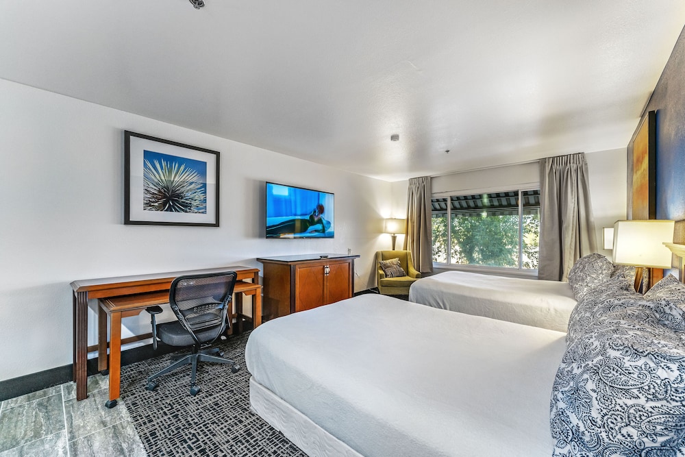 Metro Tempe Extended Stay 21/55