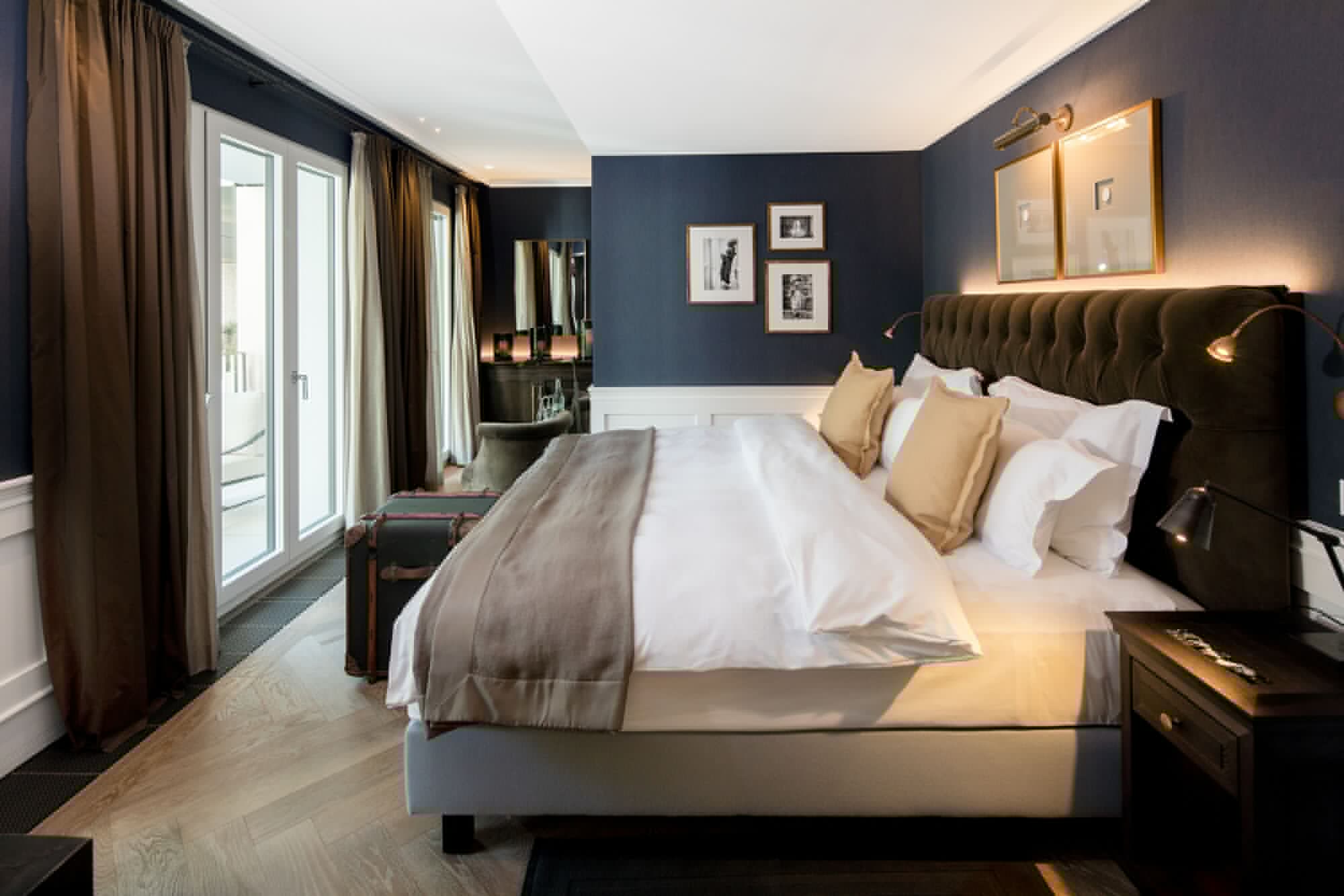 EXECUTIVE, KING BED