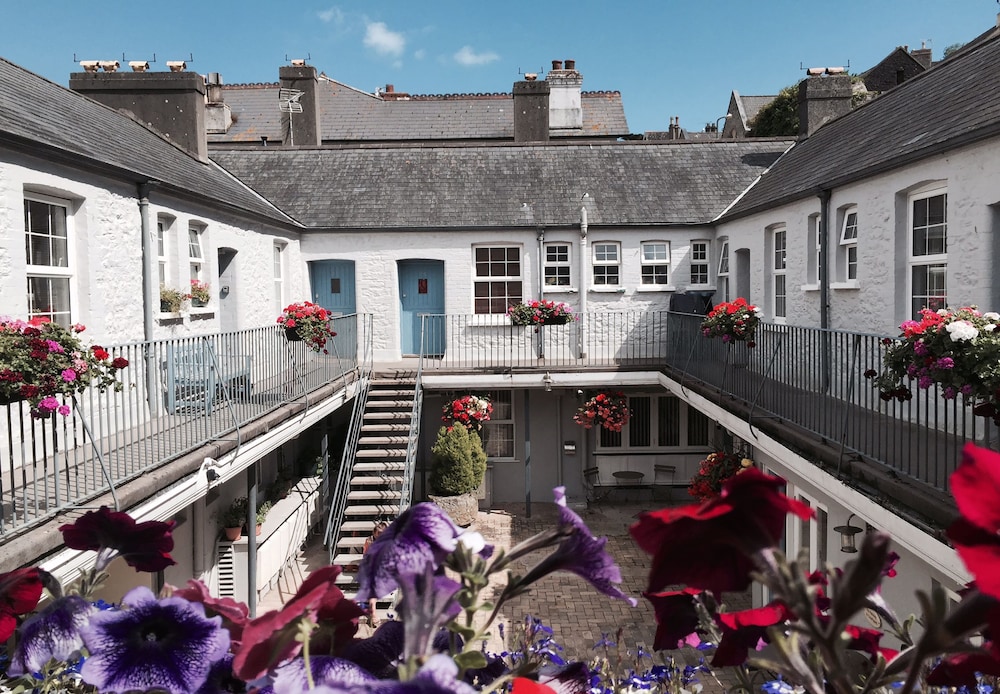 Trinity Mews 3/50
