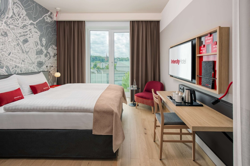 Superior, Queen Bed