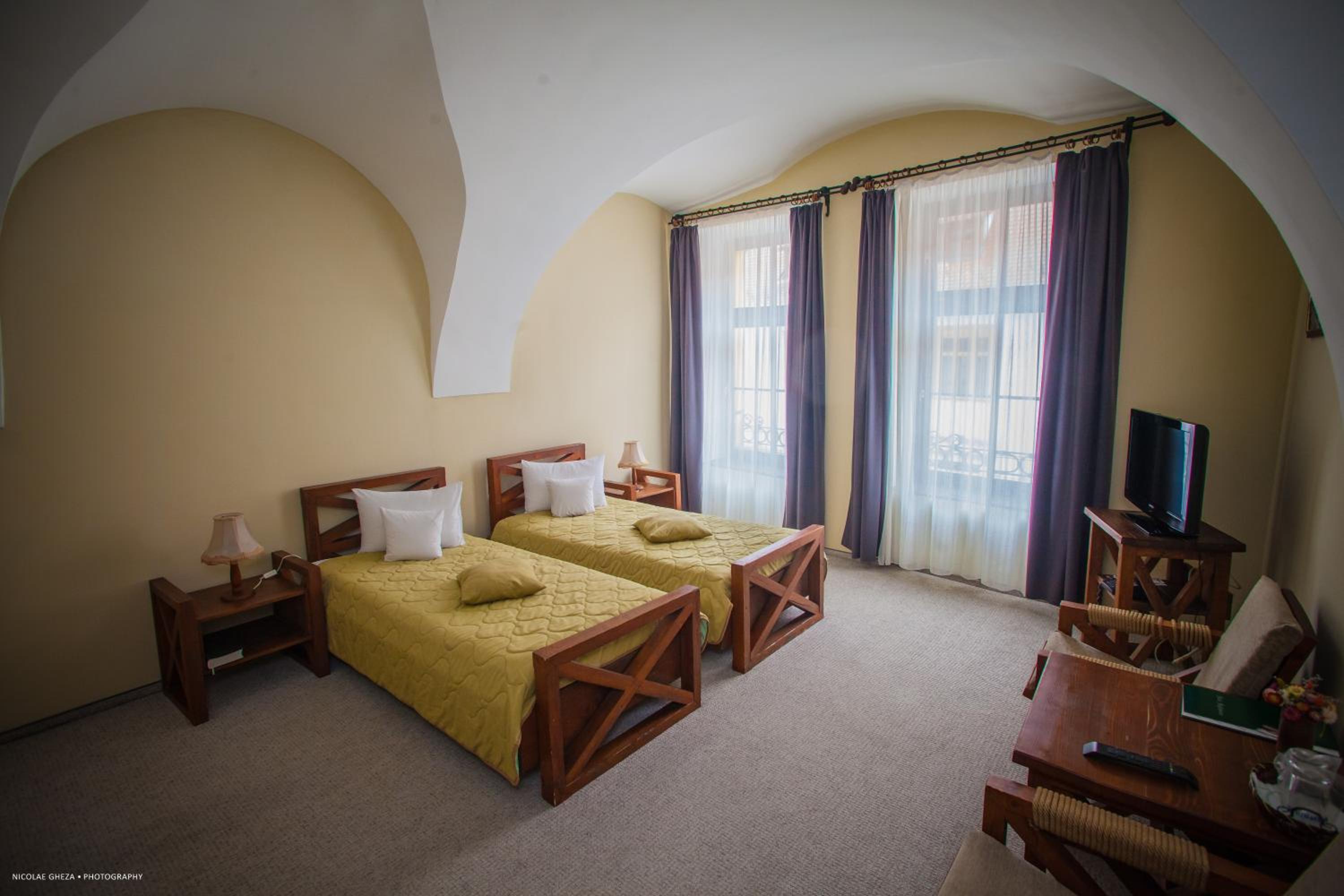 Room, Double or Twin Bed