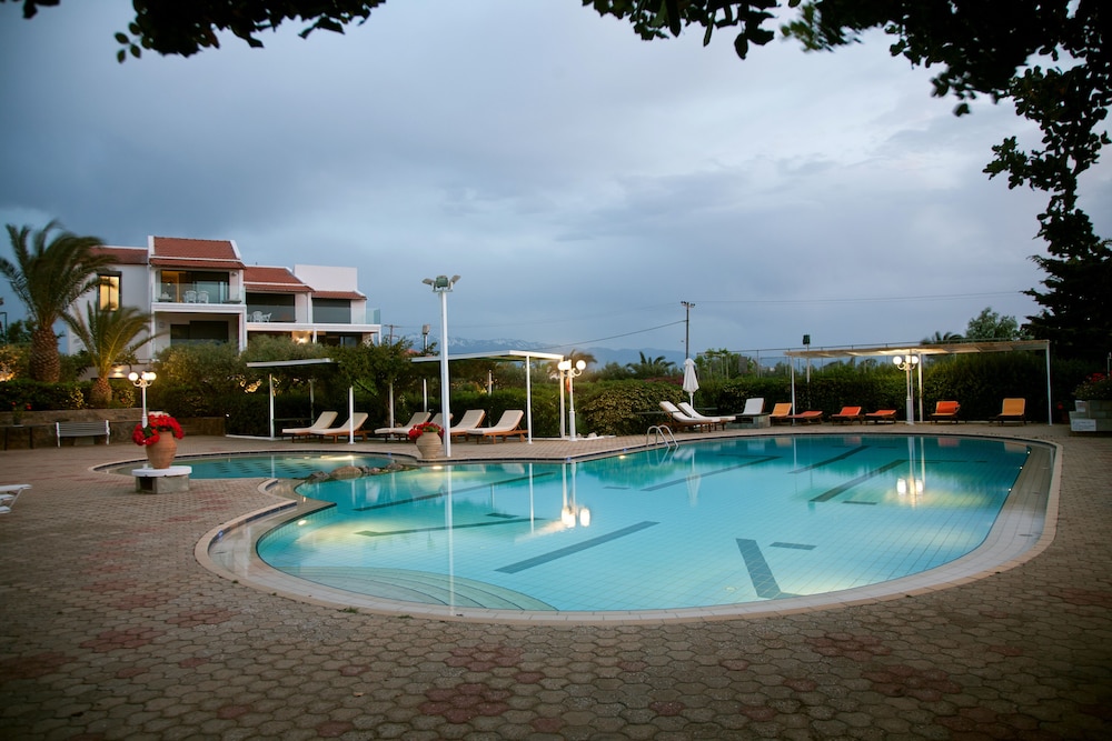 Artemis Village Apartments &amp; Studios 43/50