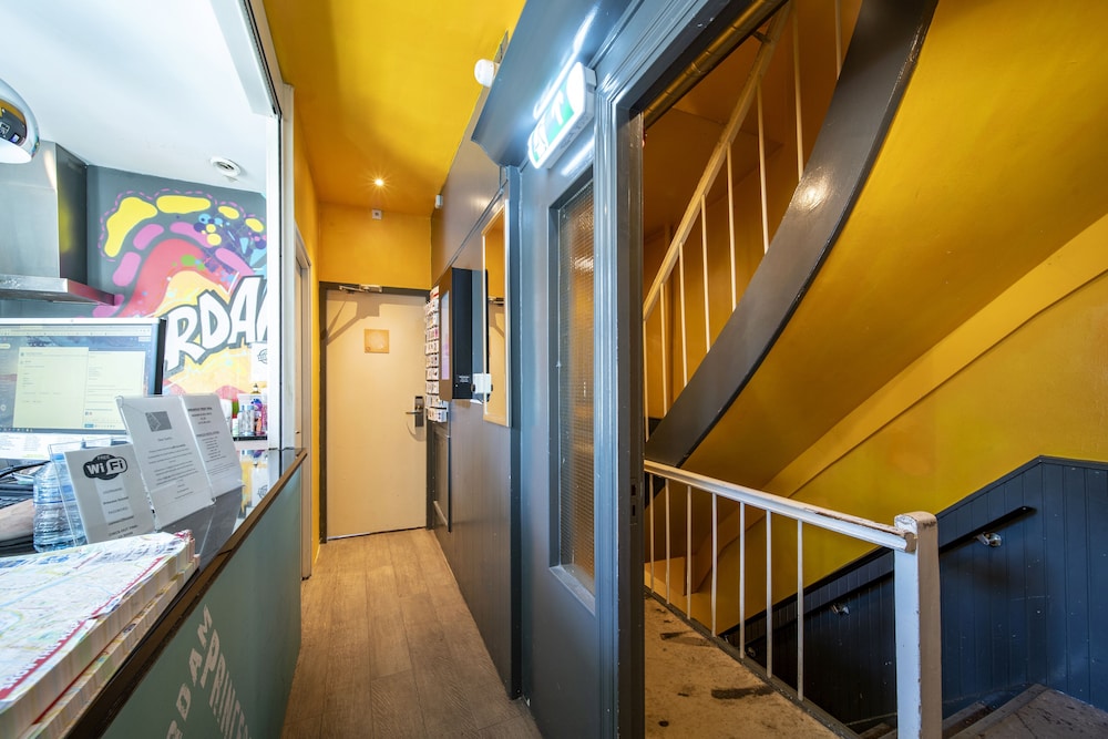 Hostel Princess 6/45