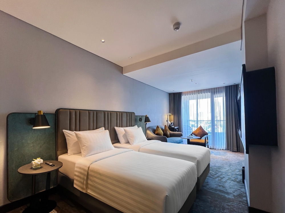 Mercure Madiun 6/41