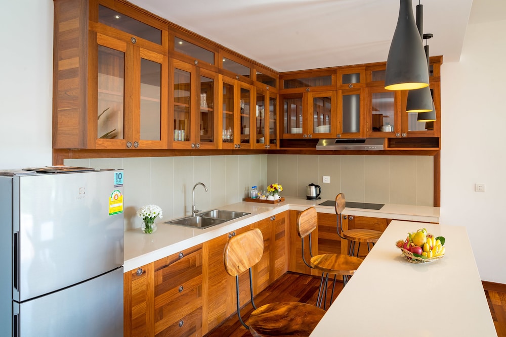 The Koulen Summit Condo 5/66
