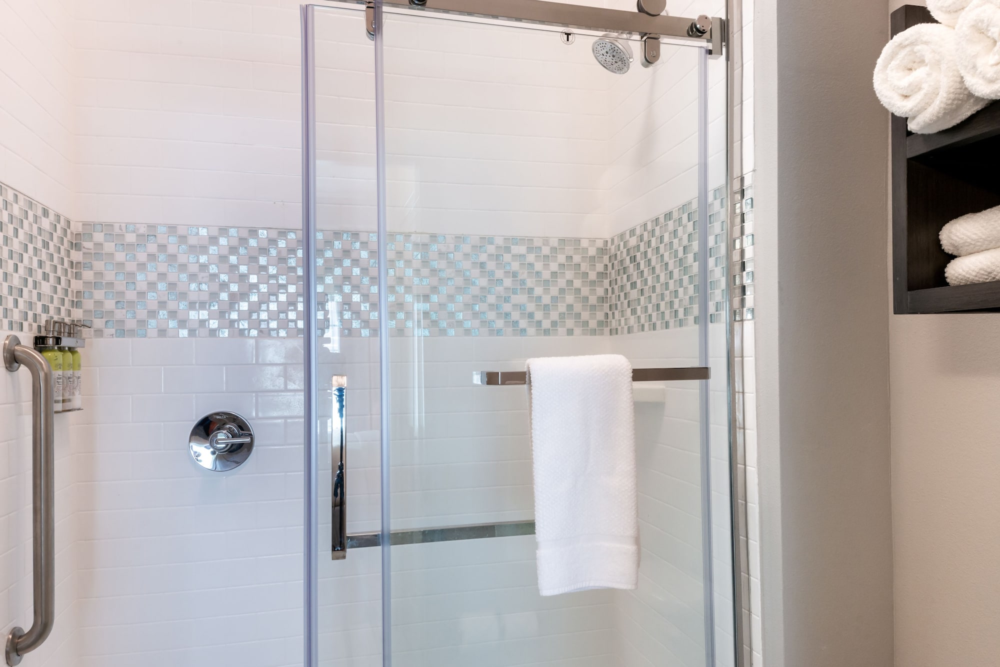 جناح بسرير كينج بغرفة نوم واحدة مع أريكة بمطبخ لذوي الإعاقة، STAYBRIDGE SUITES LAKE CHARLES 8/10