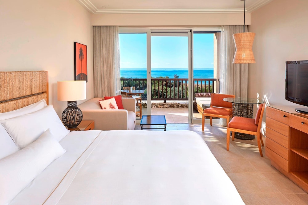 The Westin Resort, Costa Navarino 24/71