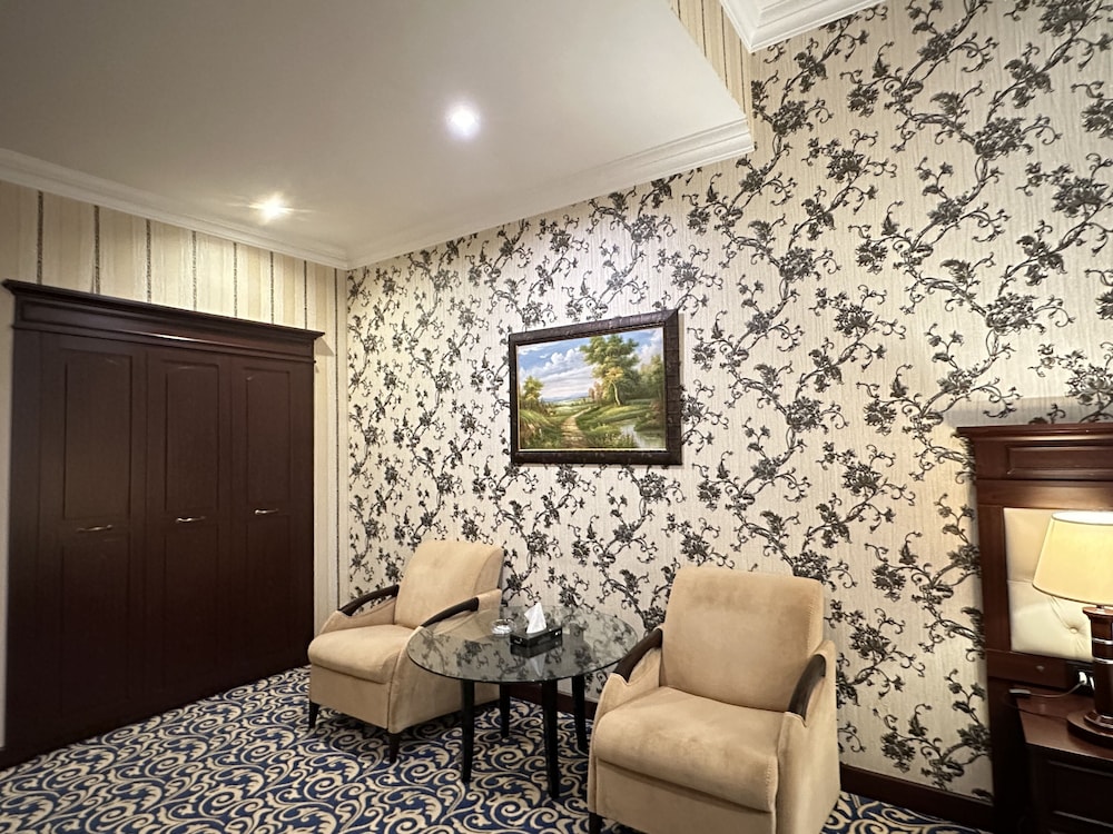 Modern Hotel Baku 39/55
