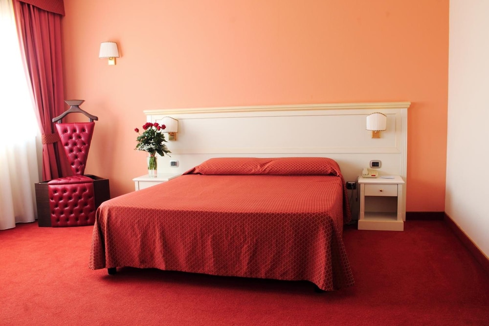 Semiramide Palace Hotel 12/55