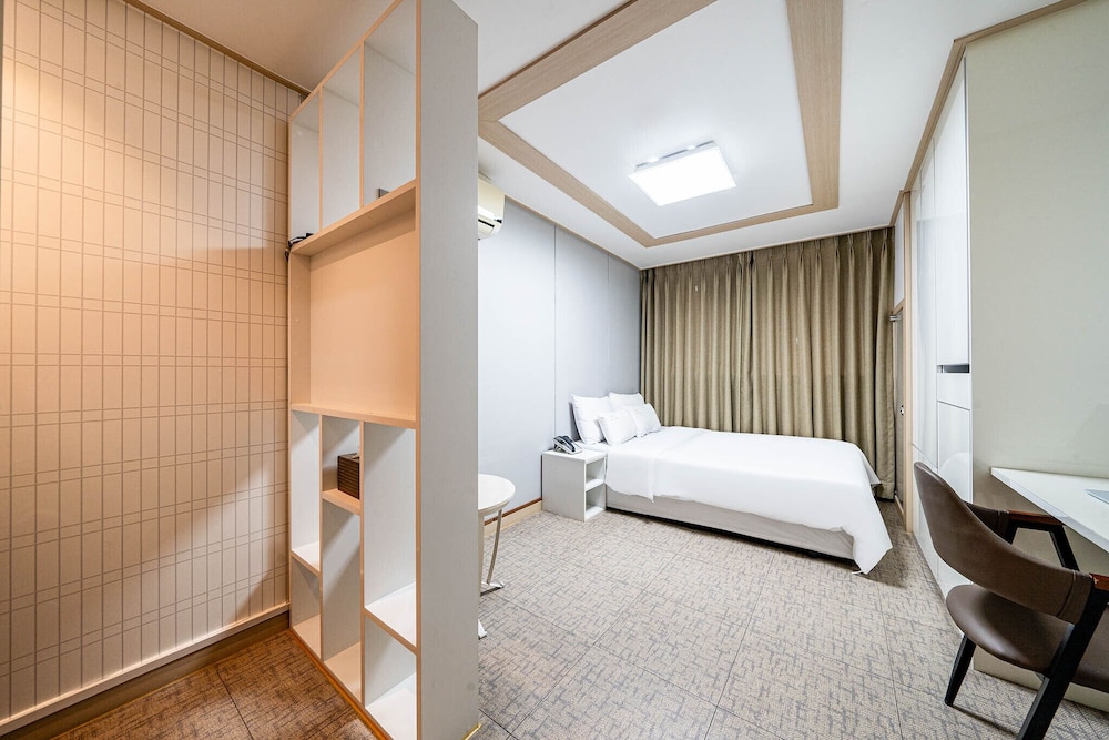 Residence Hotel Line 35/37