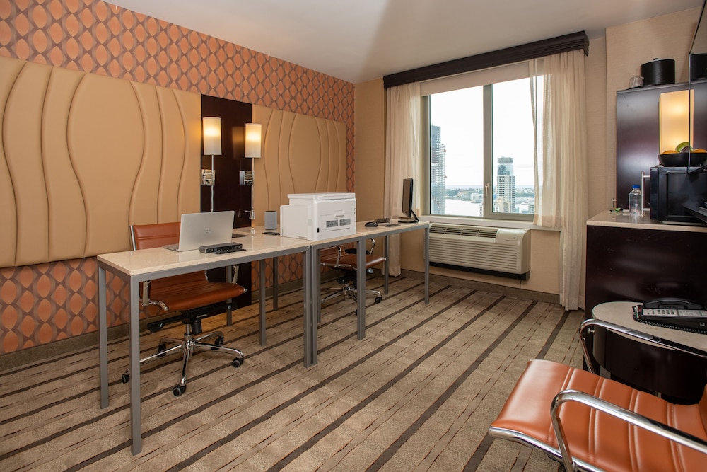 Holiday Inn New York City - Times Square 39/56