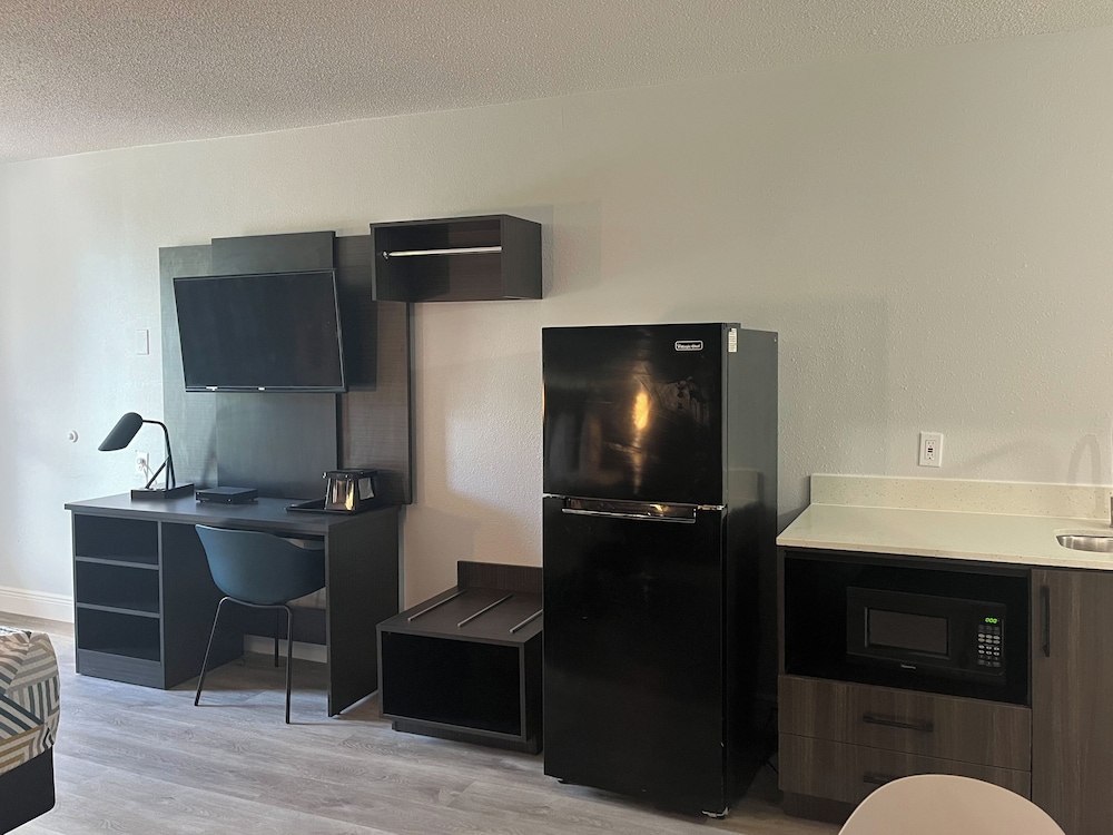 Studio6 Hammond, LA – I12 – I55 40/49