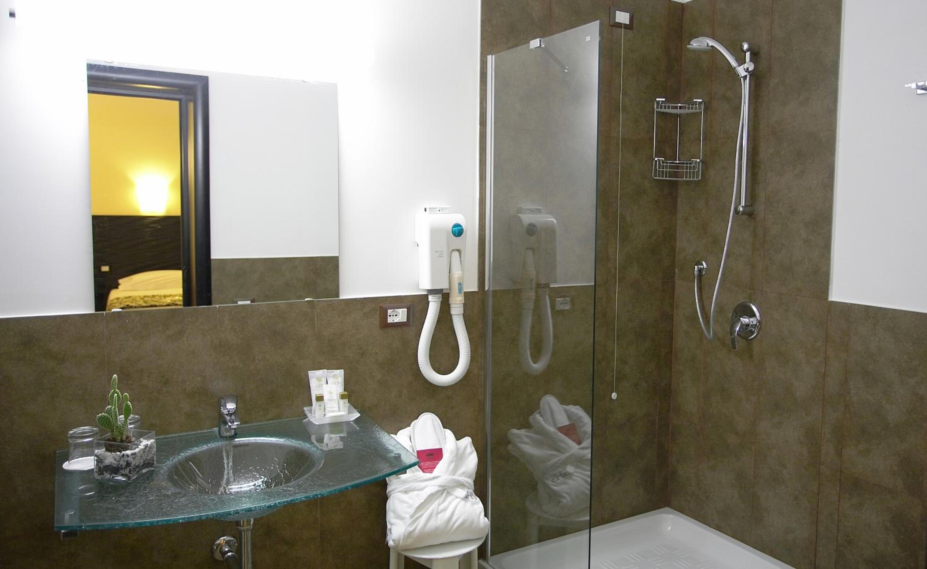 غرفة أساسية بسرير مزدوج أو سريرين منفصلين، Hotel Garibaldi 7/7