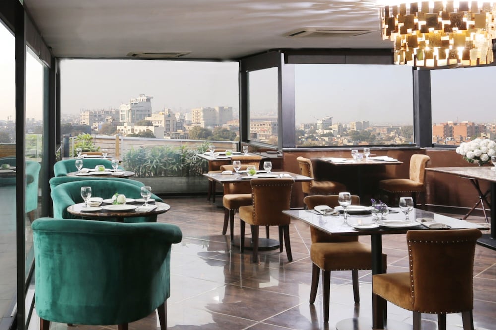 Four Points by Sheraton Lahore 50/64