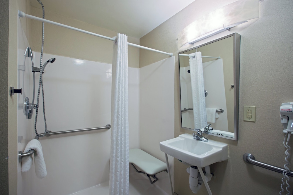 Candlewood Suites Indianapolis Northwest 71/74