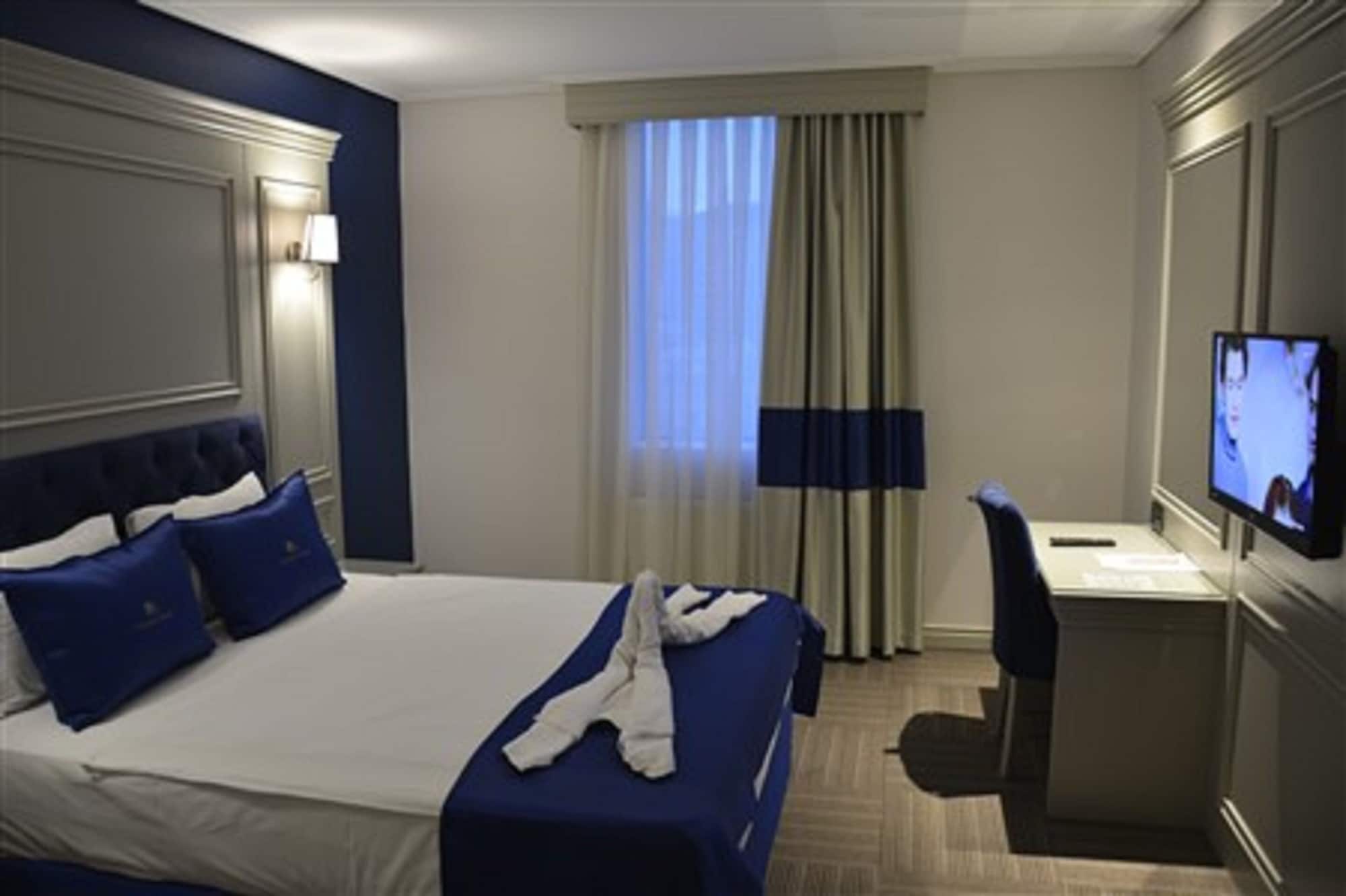 STANDARD, DOUBLE OR TWIN BED