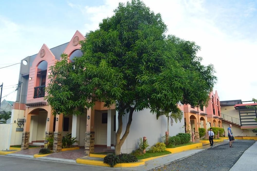 Manora Apartments And Guest House 53/66