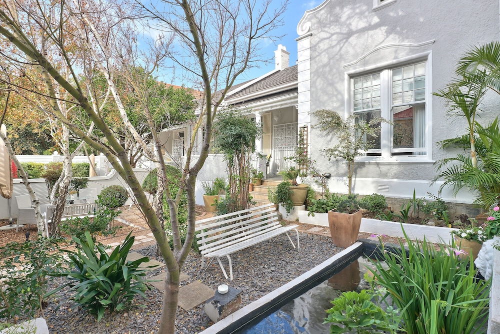Parker Cottage 52/58