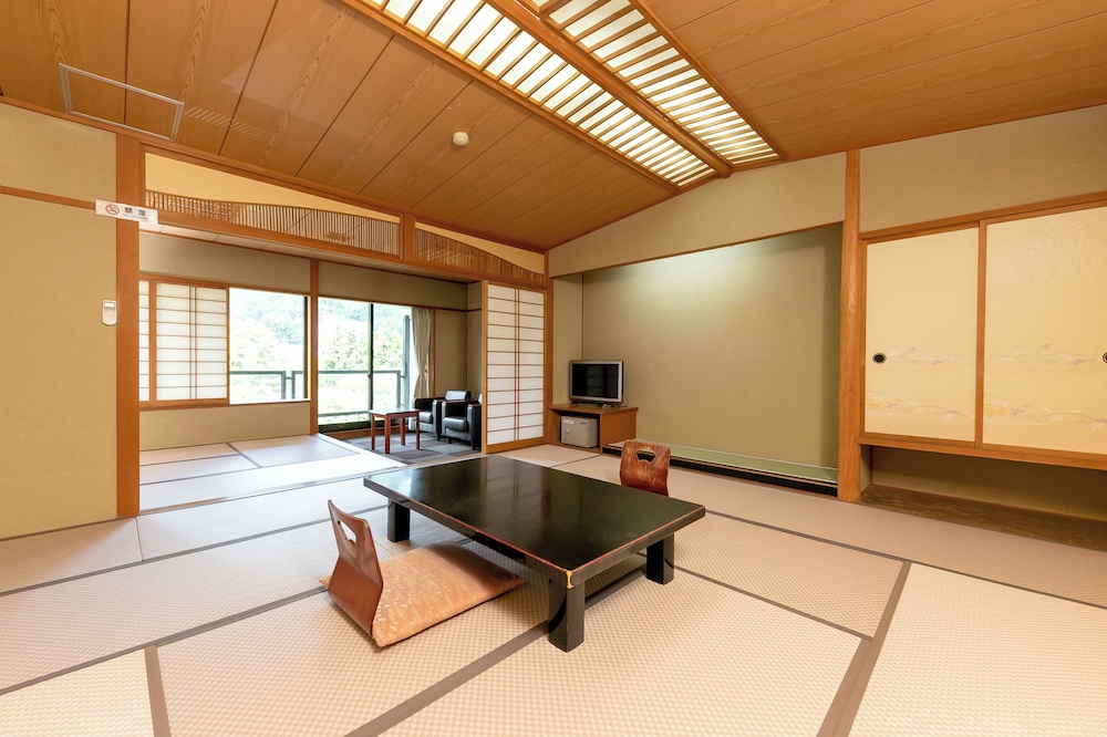Itoen Hotel New Sakura 31/35