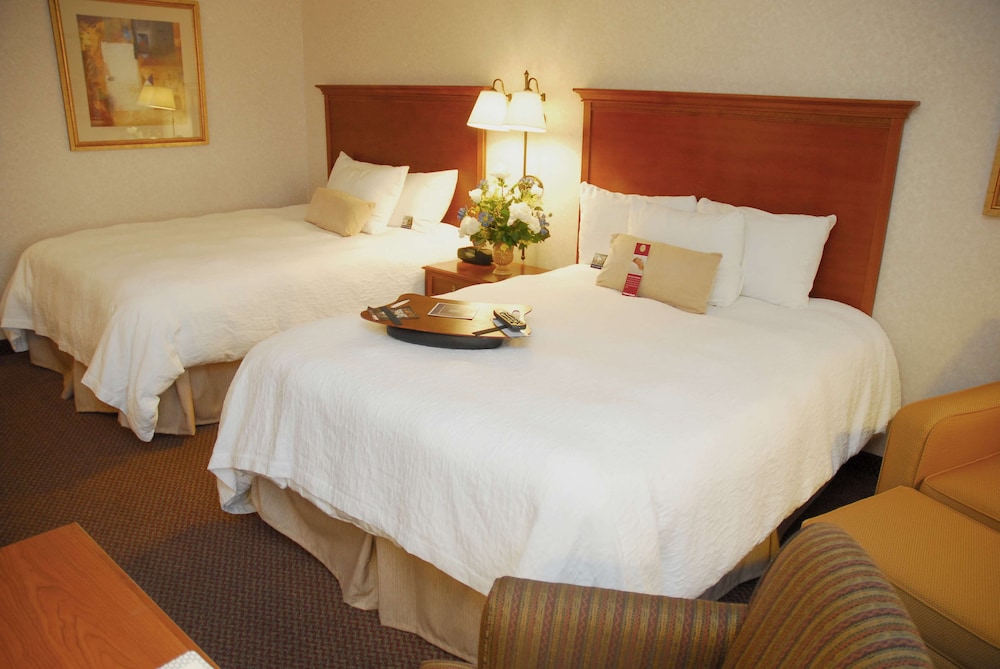 Hampton Inn Columbus-Airport 26/74