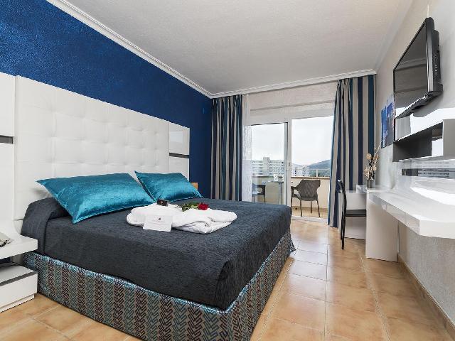 Plus, Deluxe, Double Bed, with View