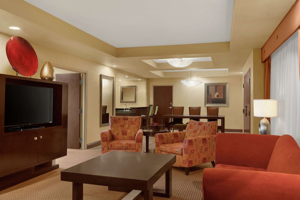 Embassy Suites by Hilton Huntsville 40/76