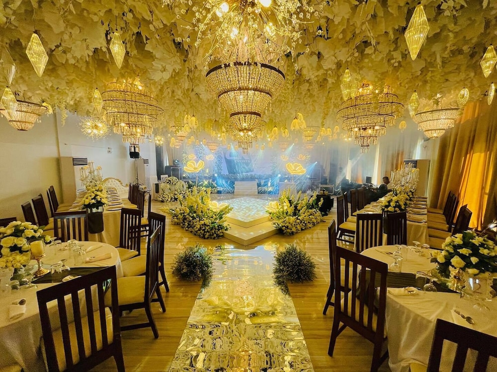 Subic Park Hotel 58/73