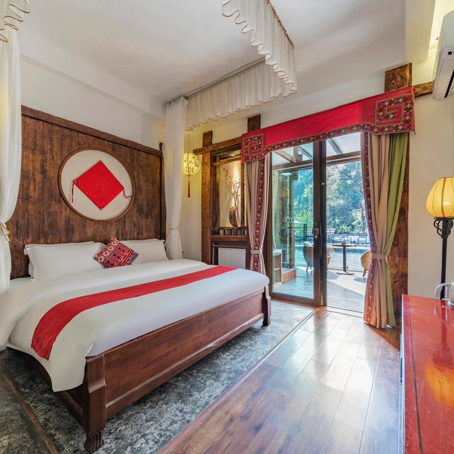 Deluxe, King Bed, Private Infinity Pool, Balcony, Direct Pool Access