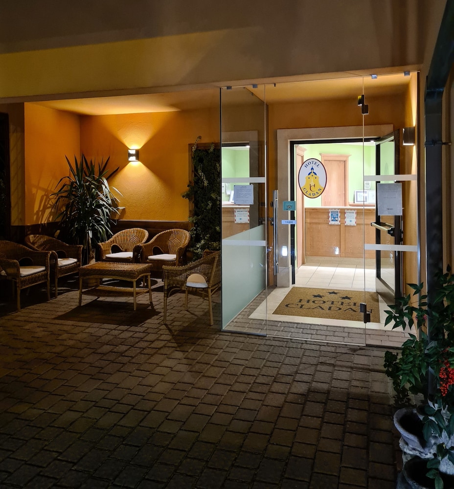 Hotel Cladan 46/63