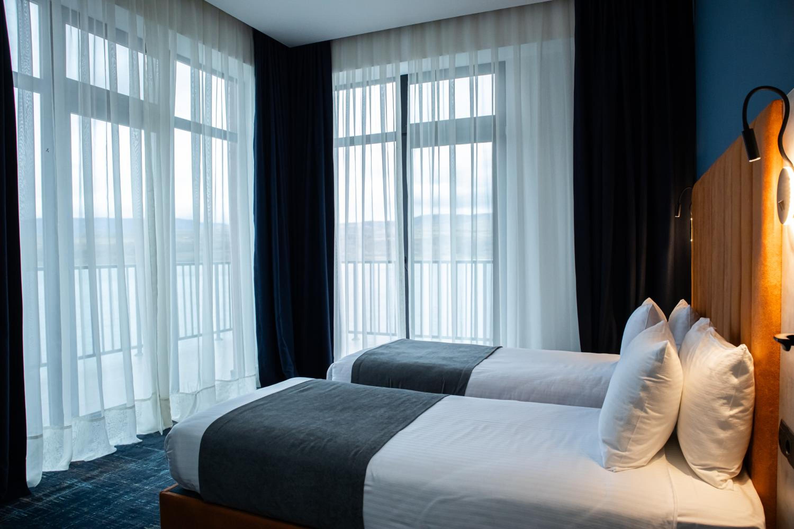 Suite, Twin Beds, Forest View